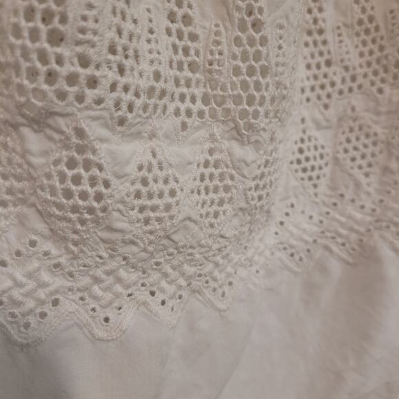 Old Navy Women’s Ivory/White Eyelet Camisole Top Size S Wide Straps Smocked Bust - Picture 3 of 10